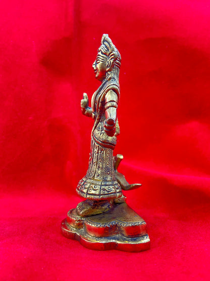 UNIQUE MURTI BY PUJA PARV